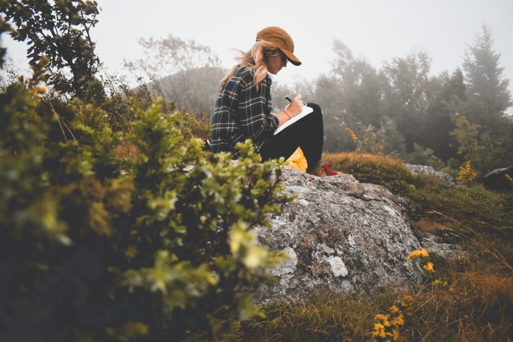 26 Journal Prompts To Get To Know Yourself
